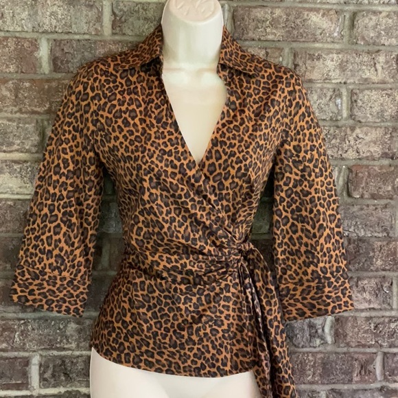Express Tops - EXPRESS DESING STUDIO. Leopard print three-quarter sleeve collar blouse size XS